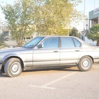 بي ام دبليو ٧ • ١٩٩٢ • واسط العزيزيه