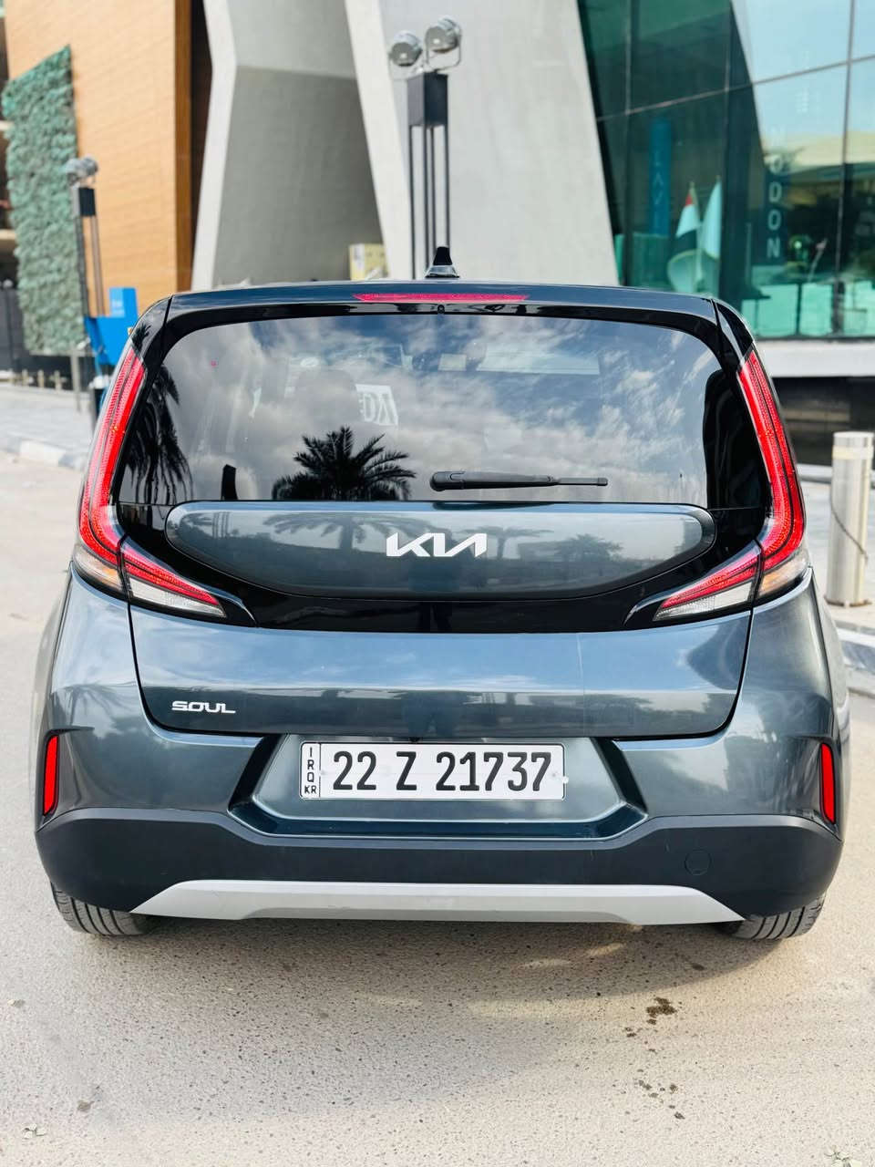 السلام عليكم 
كيا صول 
٢٠٢٣ 
ماشية ٤٩ ميل 
جاملغ بنيد 
ايرباك سترين 
المواصفات معروفة 
مكان السيارة اليرموك 
*********** بغداد, العراق
