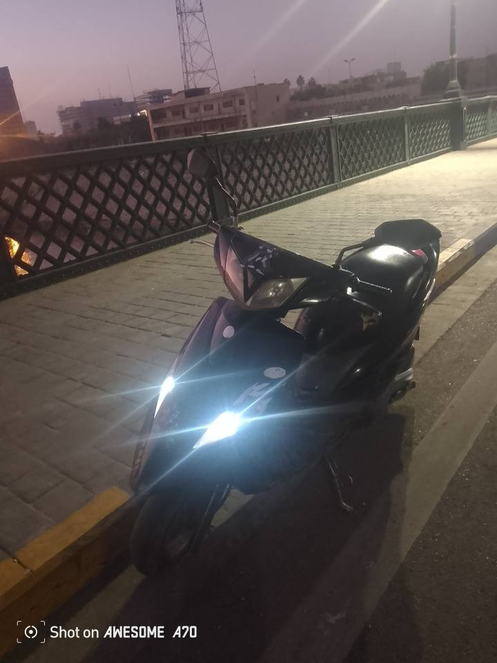 ثعلب للبيع الدراجة نكرة سلف وهندر ماشالله بل مشي بس بيها صوت فيلس أريدهة 400وبيهة مجال المكان بغداد الدولعي ***********واتساب وشريحه
