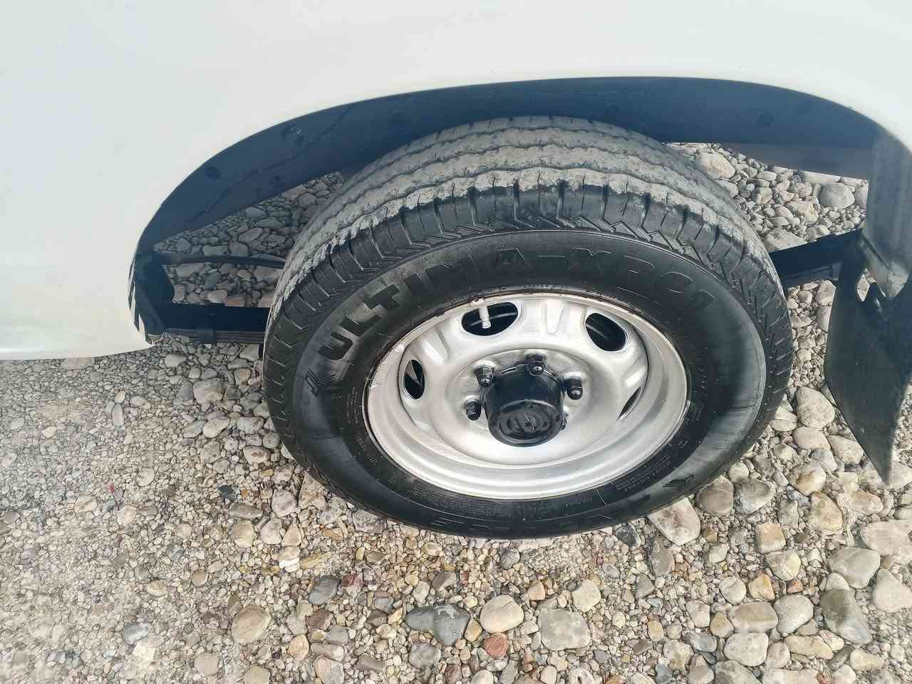 نیسان تاک 2002...بۆ فرۆشتن 😇
ئاڕمی پلاستیک سلێیمانی....بەشەرتی غەرامە ....
4 تایەی لۆکی لەژێرە ....زۆر جوان بێ مووشکیلەیە
بەشەرتی گێڕ و مەکینە و ئەکسل ....چەمچەو ناو بۆدی 
2 پارچەی بۆیاخە ....هەیکەلی زۆر جوان و ڕێک و پێکە
*********** واتسئەپ.... تەبریدە ......
*********** ڤایبەر...........ئەدمین 😍
