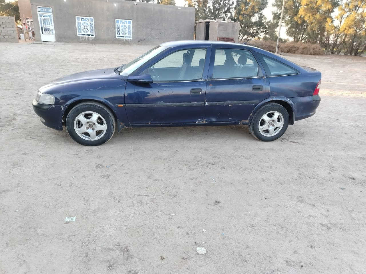 سلام عليكم سياره استره البيع السنويه نافذه المكان بابل الشوملي الستفسار ((***********)) الشراي بي خير ويدلل
