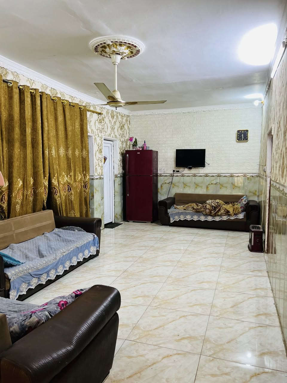 الدار للبيع مساحة 130م طابو زراعي العنوان السواجي شارع ابو ايمن ***********
