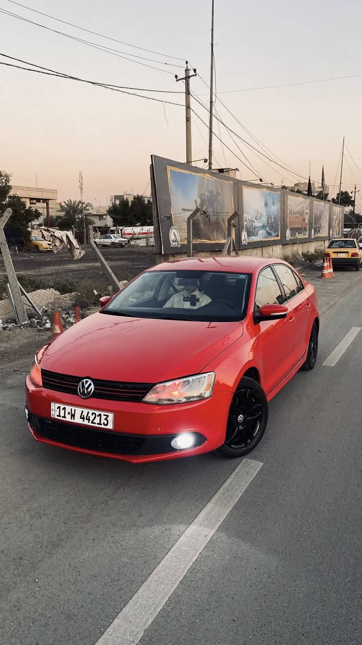 السلام عليكم
جيتا للبيع 
موديل 2012 
مكينة خمسة سلندر  2500 
ارغب و اقوىٰ مكينة بالـ ڤولكسواگن 
صبغ عام 
گير مكينة شواصي گص كلهن كفالة 
فقط اللغد الامامي بي تعديل بدون گص 
رقم بغداد 
سنوية بأسمي 
سنوية جديدة 
هزه جديدة 
السيارة كاملة من كل النواحي واي نقص مابيها لحد يقارنها بالمهجومات 
السعر 85 ورقة و بيها مجال 
مكاني بغداد شارع فلسطين
رقمي ***********
