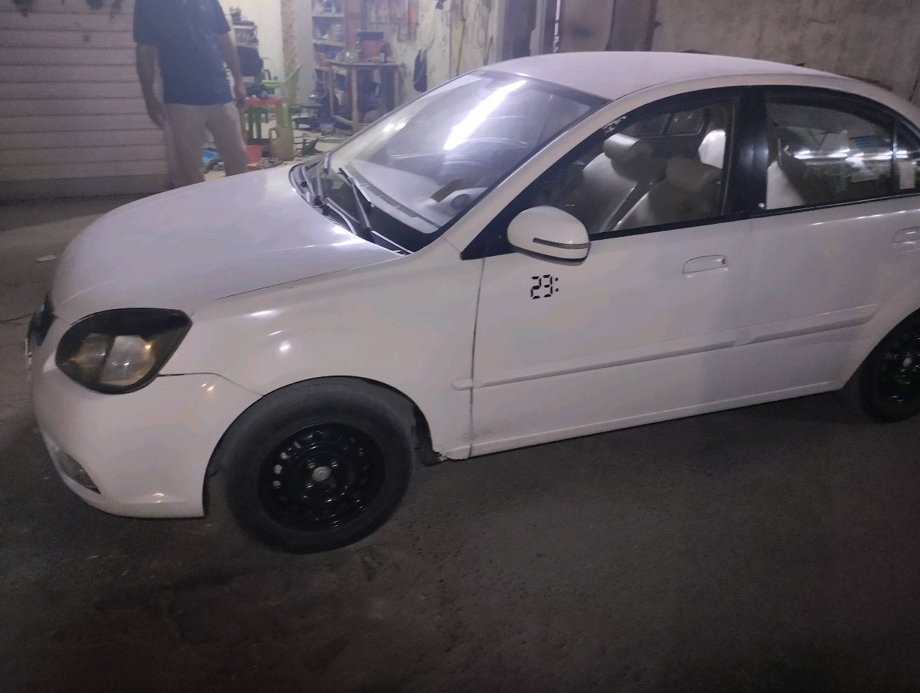 سياره كيه ريو كيرها كايم بيهه ضربه بالصندوك جاملغ مبدل بصرة تحويل تبريد ثلج السعر 68 ورقة و بيهه مجال بسيط