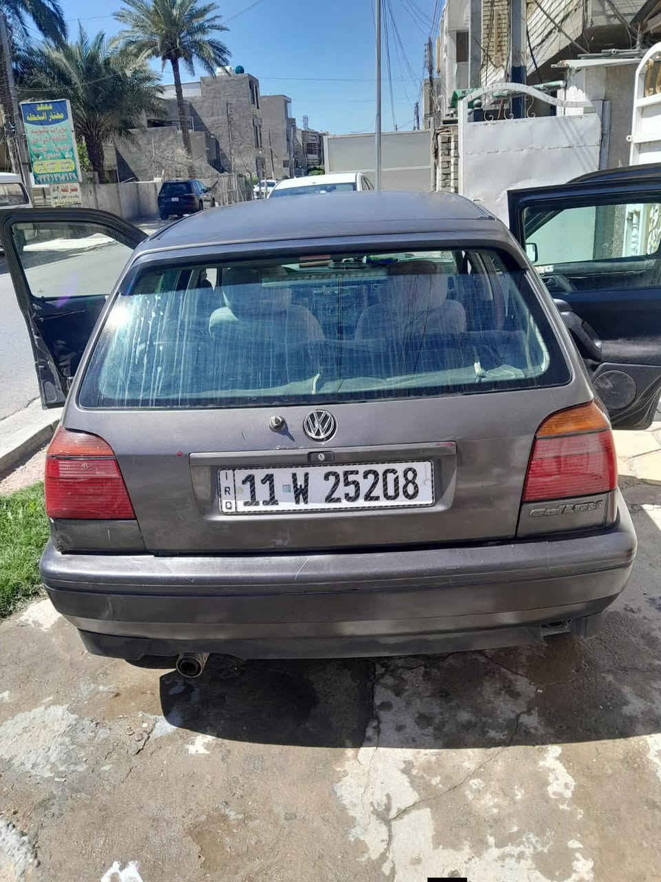 سياره كولف موديل  ٩١ بغداد رقم جديد نكليزي تبريد شغال  بسمي تحويل ثاني يوم السعر 37وبيه مجال حك الجيه  رقم الهاتف *********** مكاني بغداد حي العامل
