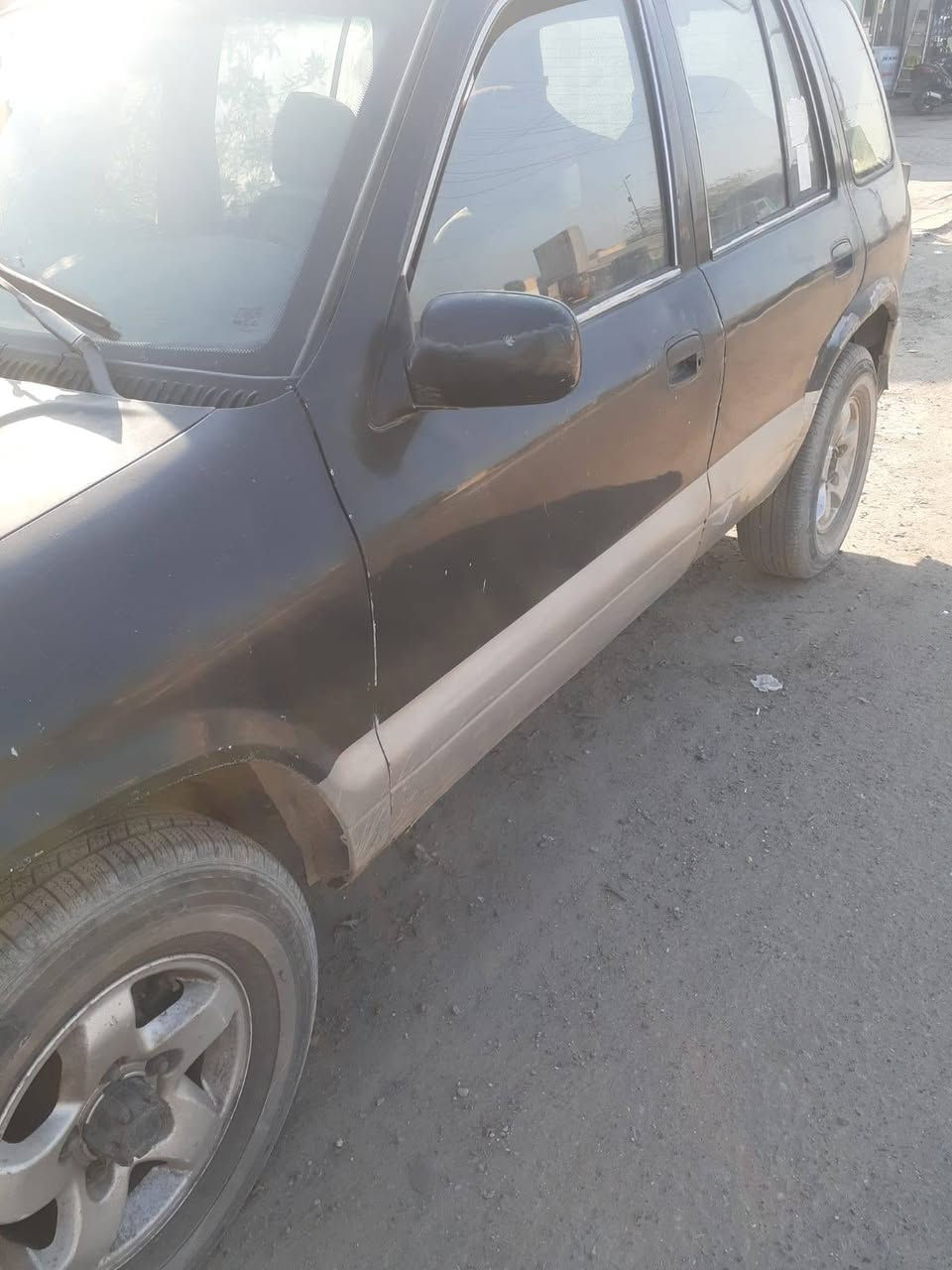 كيا سبورتج موديل 2000
بيها شوية خربطة
نهايتها ٢٢ ورقة
رقم الهاتف *********** بغداد, العراق
