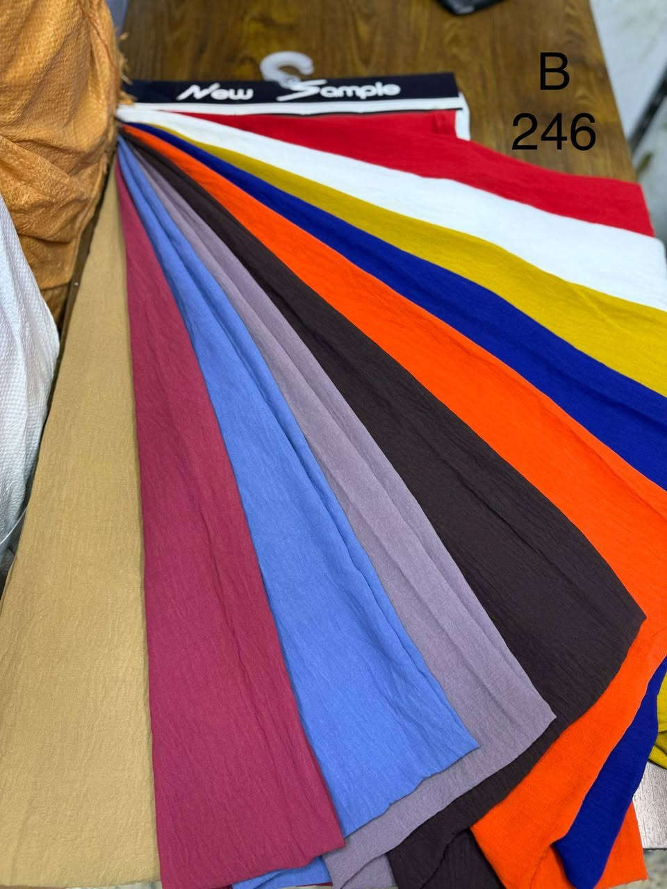 جديد لؤلؤة الغيث لتجارة الاقمشة
لنن😎
البيع جمله فقط
العنوان شورجه سوق الصفافير سوق المراديه
علي طعيمه
هاتف ***********
