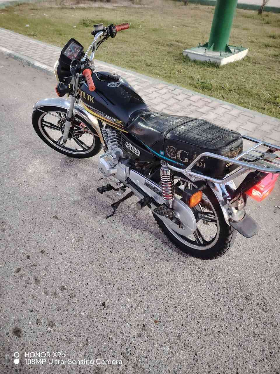 سلام عليكم دراجه سيفان موديل ٢٠٢٣ واواق اصليه مكان الدراجه بابل المحاويل كفاله عامه مختمه كله مكينه ما مفتوح بيه برغي كهربائيات كله شغاله كفاله عامه ٥٠٠ وبيه مجال ***********
