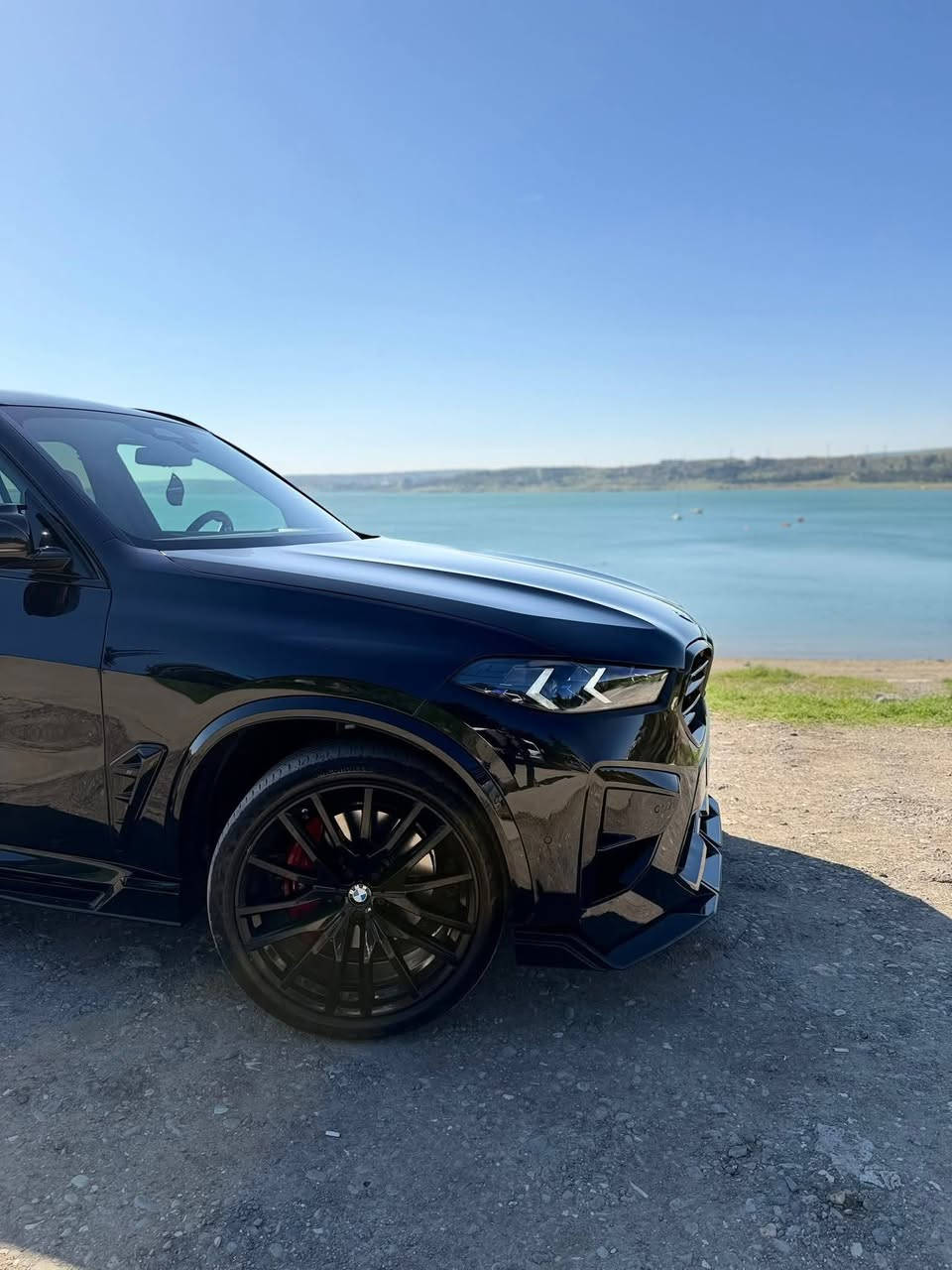 السيارة للبيع في جورجيا تبليسي العاصمة الجورجية 🇬🇪 🇬🇪 
بي إم دبليو إكس 5 xDrive40i
سنة التخرج : 2024…
السيارة بحالة ممتازة 
المعروضة بالسعر 295ورقة


**إذا كنت صاحب هذا الإعلان وتريد حذفه لأي سبب، رجاءا أرسل رسالة إلى الدعم الفني**