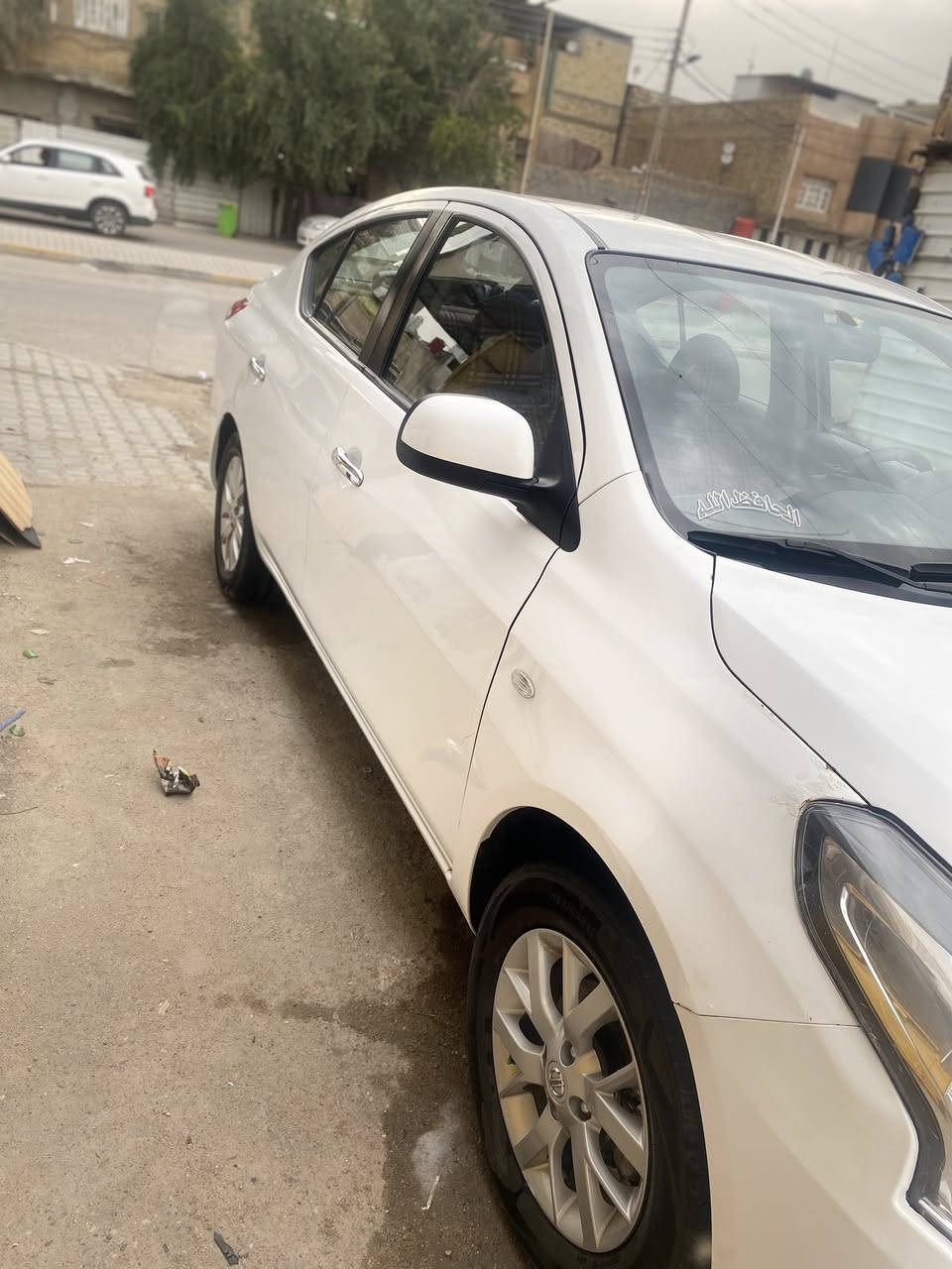 نيسان صني مديل 2024هندي ام البليته الزركه
السياره بيه بارد بل الصندوك وبارد بل باب الأيسر
الخلفي وتبديل بنيد وبارد خفيف بل الجاملغات الماميه 
السيار ه مكينه كير حداديه تخم تاير تبريد كله مكفول اربعه جام كهرباء تبريد قطعتينن السياره احله من الصور لللستفسار اكثر اتصل*********** السياره اربيل حره
العنوان البصره الجمهوريه الأوله
