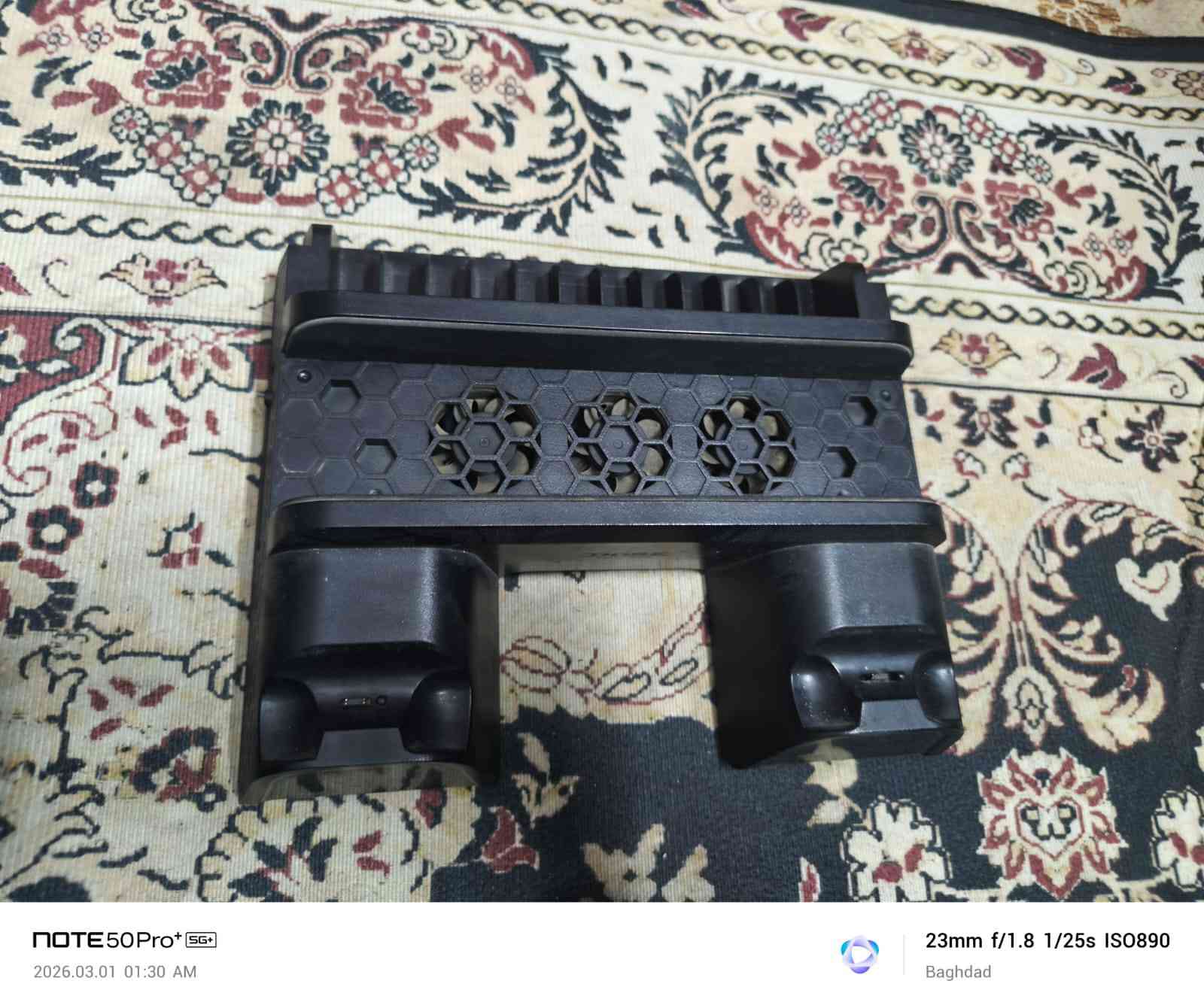 بليستيشن 4برو
نضافة 99%
مع كامل ملحقاتة ثلاث اقراص وكيبل HDMI2.0ومروحة فان 
جهاز غير مفتوح استعمال قليل
0***********
بسعر 350الف بغداد المنصور
