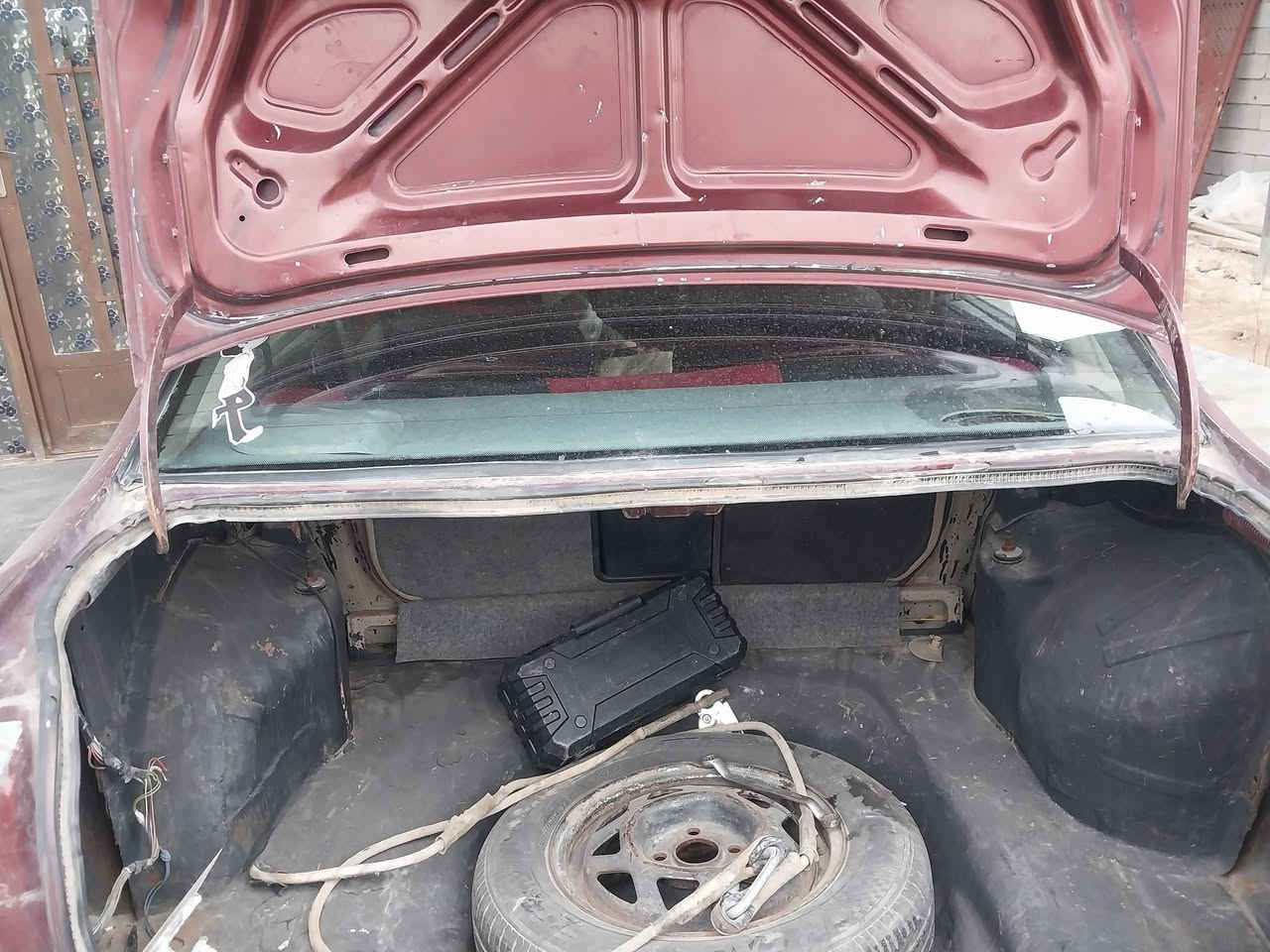 سياره للبيع اوبل فكتره موديل ١٩٨٩ سنويه نهايه ٢٠٢٧ قطره خياس ماكو سياره ابلاديه المكان سامراء السعر ٢٦ وبيها مجال  الرقم ***********
