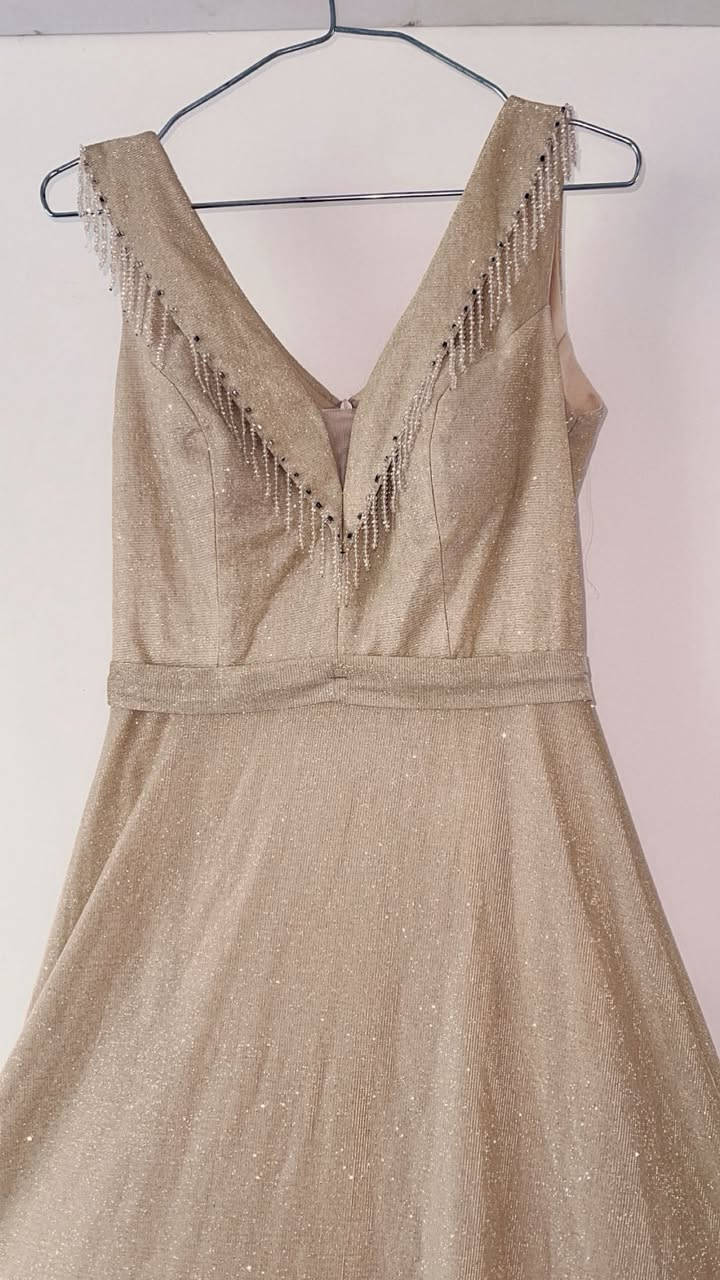 فستان مناسبات. سعر 10


**إذا كنت صاحب هذا الإعلان وتريد حذفه لأي سبب، رجاءا أرسل رسالة إلى الدعم الفني**