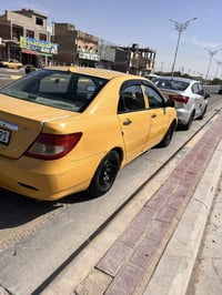 للبيع موديل 13 سنويه ساقطه سياره (بأسمي) سياره تخبل  كير ومكينه مكفولا...