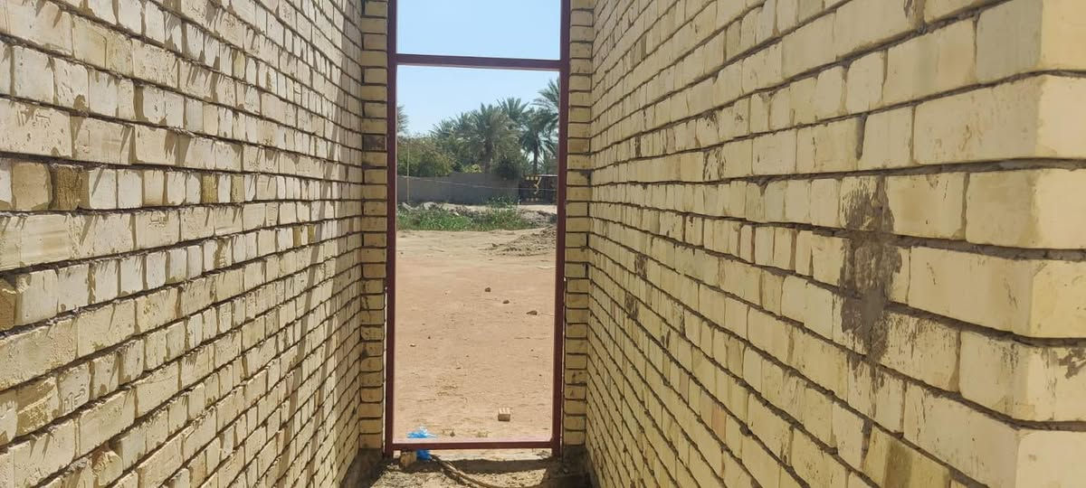عندي قطعه ٥٠٠ متر وبيه هيكل ٢٥٠ خريطه حديثة يقع على شارعين بحي الإمام علي الأكبر او شارع الفلل على نهر الهنديه يبعد عن الشارع الحولي 600متر سند ٢٥ طابو زراعي للبيع او المراوس وبيه واجهتين واجه على شارع عشره والشارع الثاني ٣٠ 
للاستفسار ***********
