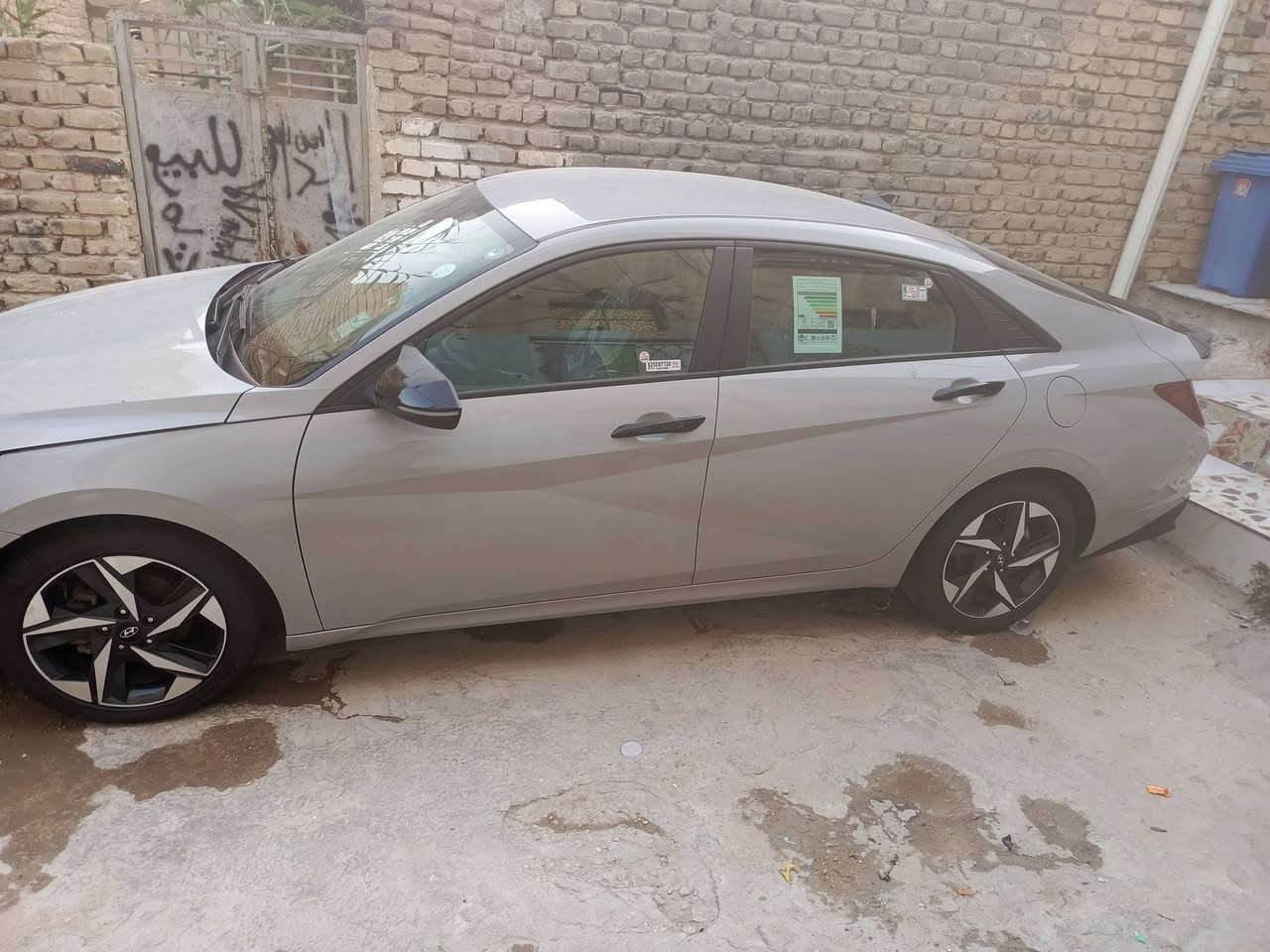 السَلٱمٌ عـَلـْيگمّ-ۈرحـْمّـٌة ٱللـّہ ﯙبُرگـّاتہ
النترا 22 بيه بنيد وبيه طخه خفيفه بجاملغ الخلفي معدله ومصبوغه بدون داخل سعره 150 قفل تريد وكاله تريد تحويل مكاني كربلاء طويريج هـ ***********
