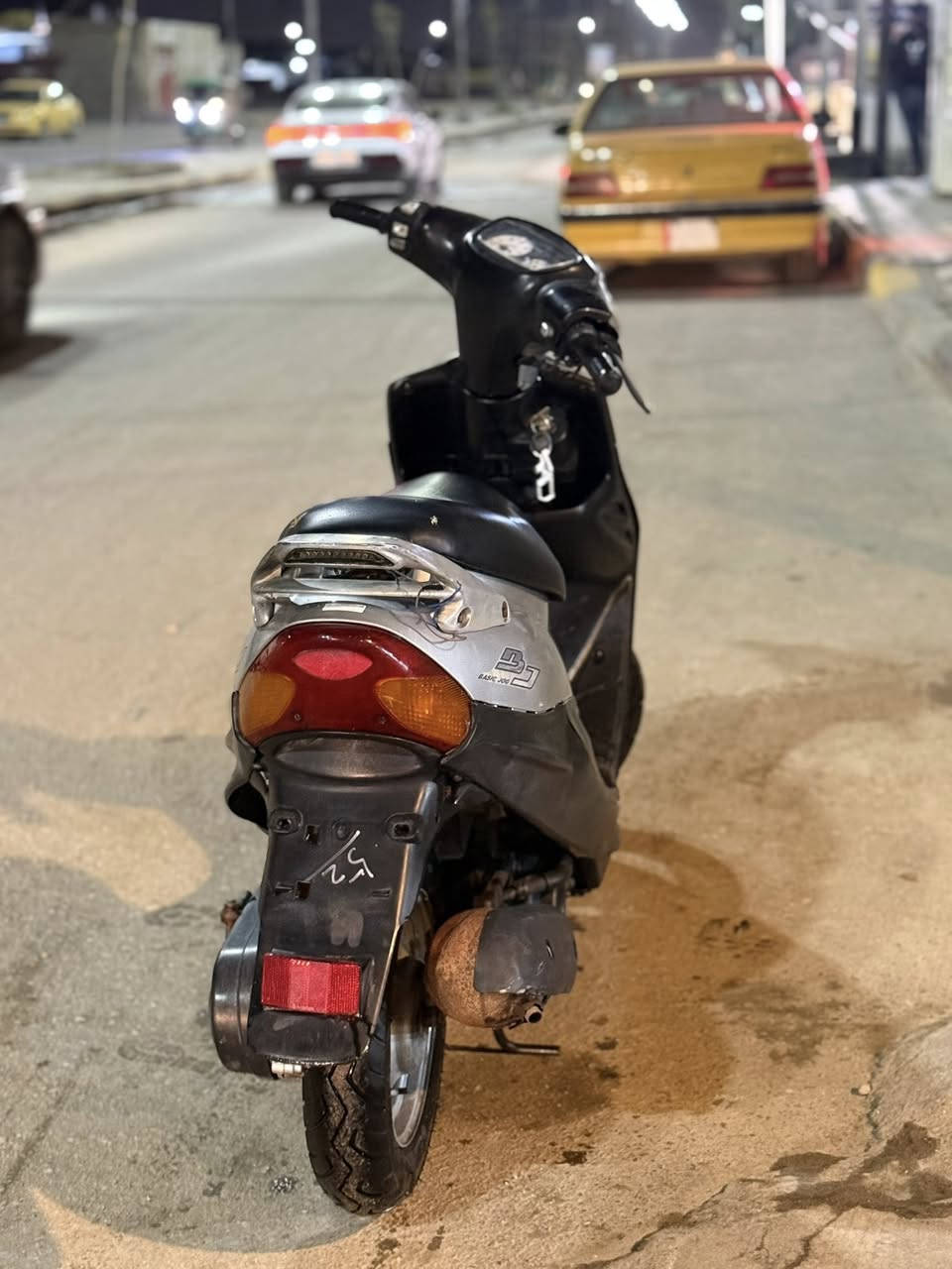 السلام عليكم دراجه للبيع يوماها تسعه زروف دراج صاوله طالعه من الوكيل تقريبا ٦ اشهر ال دراجه نضيفه لا مفتوحه ولا هاي الدراجه أوراق ميسان رقم الهاتف ***********
