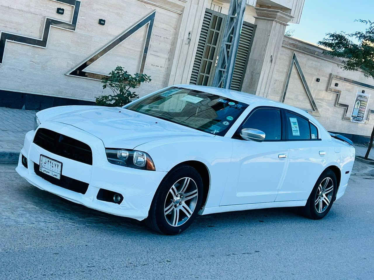 *********** او *********** سلام وعليكم البيع جارجر مديل 2014 أصل رقم بصره مشروع وطني تحويل مباشر مكينه 3600 وارد كندي شاصي الغد ايرباكات كفاله كلها سياره جاهزه من كلشي كفاله من ضربه وصبغ عدا قطعه وحده فقذ بيها صبغ هلال خلفي فقط باقيها جاهزه سياره حلا ه من صوره بهواي تجي وشوف ويل خليجي تخم تاير ابو ورده لايت زنون خرفتها شرط كارتون سياره ستعمال شخصي سياره مال بيت مكاني بصره قظاء آلمدينه سعر 147 بيها مجال بصيط والي يشوف سعر هواي يدعينه بل الرزق ورزق الجميع نشالله
