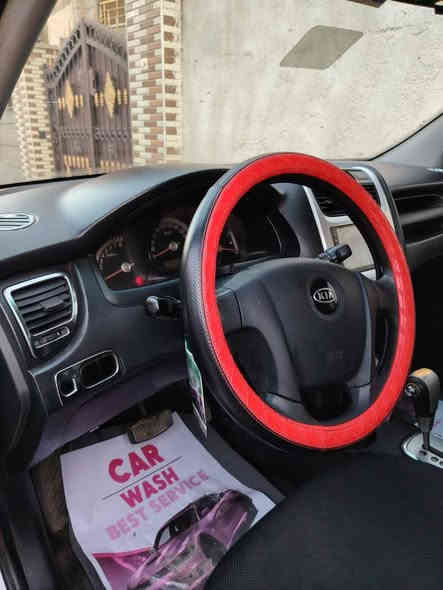 سبورتج موديل 2009مكفولةخليجي محرك ٢٠٠٠ دوش من الضرر وصبغ  لون رصاصي كشنات  جلد اسود تدفأة بالكشنات محرك وكير ممتاز طخم تاير جديد حدادية صدر امامي وخلفي جديد .
هاتف ***********
الأمين الثانيه
