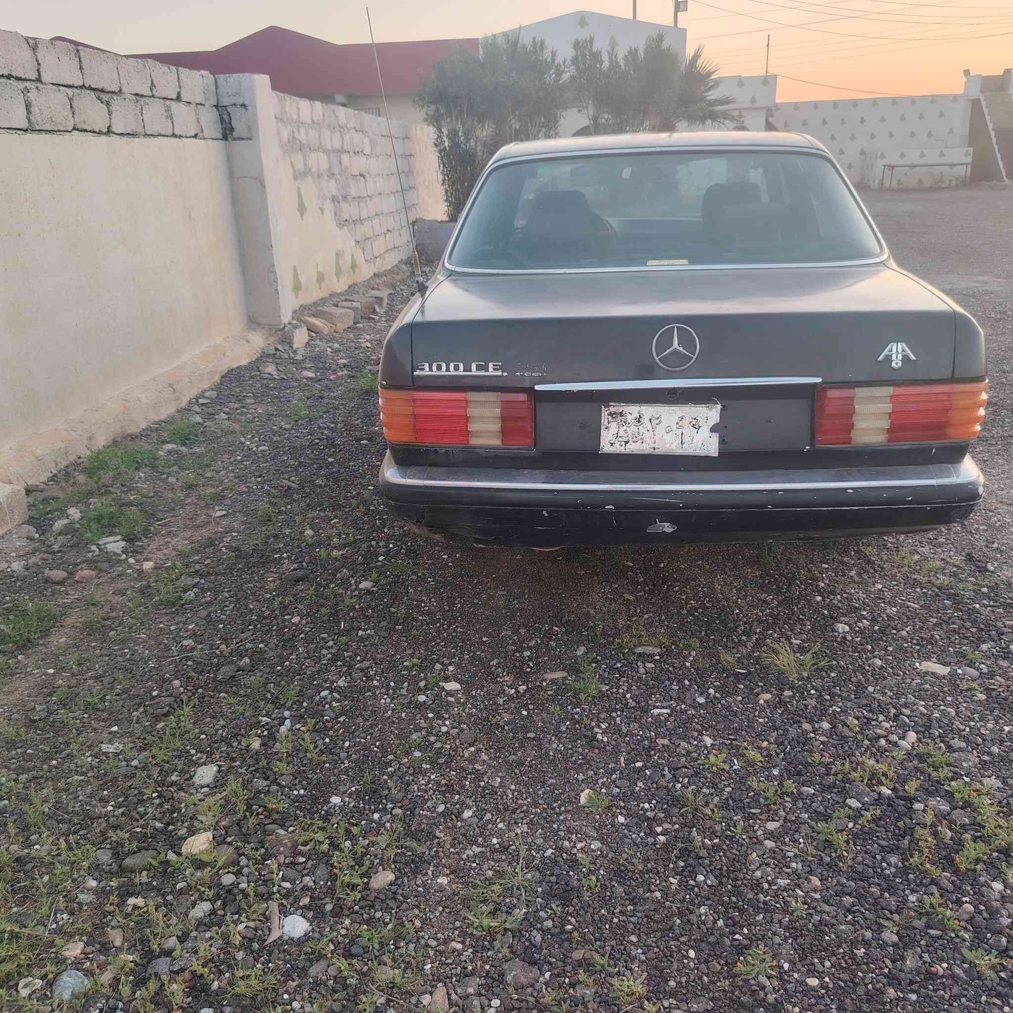 االسلام عليكم للبيع او مراوس حسب القناعه مارسدس موديل 90محرك وكير ملكه 3000شرط رقم فحص شرط التحويل السعر المطوب 24وبيها مجال قليل مراوس ب ملكه يرهم هاتف ***********مكان السياره مفرق الشرقاط
