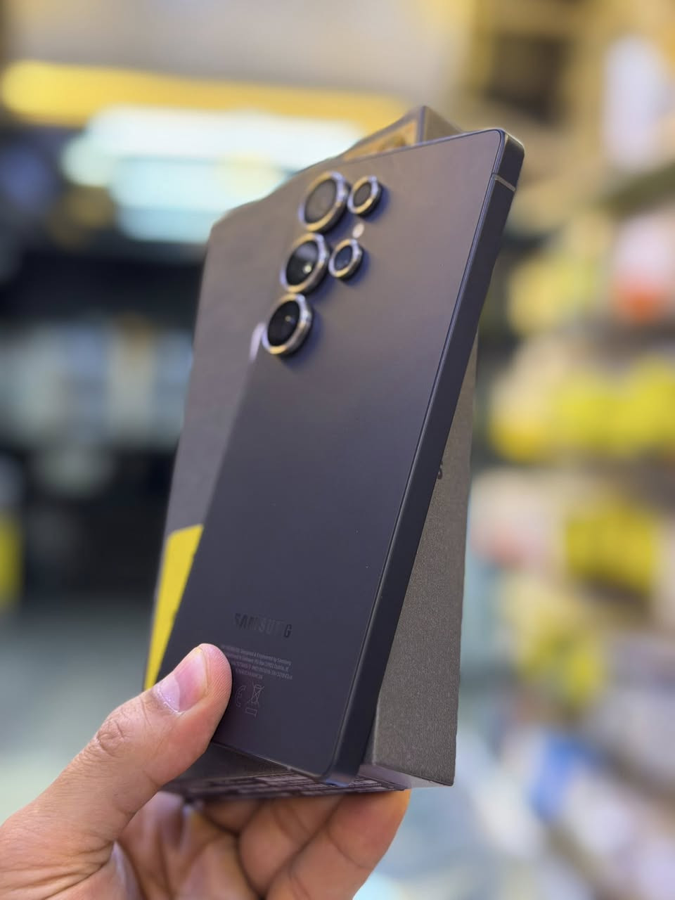 سامسونك S25 التراا ضمان وكاله عين الفهد اصلي اقوى ذاكره 512 نص تيره عشوائيه 12 جهاز ستخدام سبوعين فقط حاله حال جديد شخط واحد مابي 
الون مميز الأسود السعر مليون و 300 الف قفل من اخير اقوى سعر العنوان // بغداد البياع شارع عشرين 🟦🟦 متوفر لدينا اقساط على مصرف الرافدين فقط 👉👉 
هاتف *********** 📞📞
هاتف ***********📞📞
