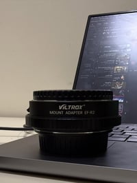 ادبتر كانون بيه رينك لتحكم مثل عدسات ال rf  Viltrox r2  سعره. ٧٥   078...