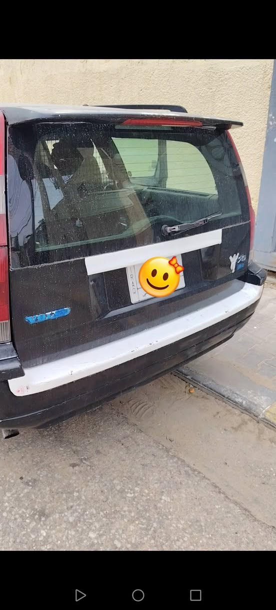 السلام عليكم فولفو V70 مديل 2002 البيع سعر ٣٨وبيه مجال محرك وكير كامري مكان نجف ***********
