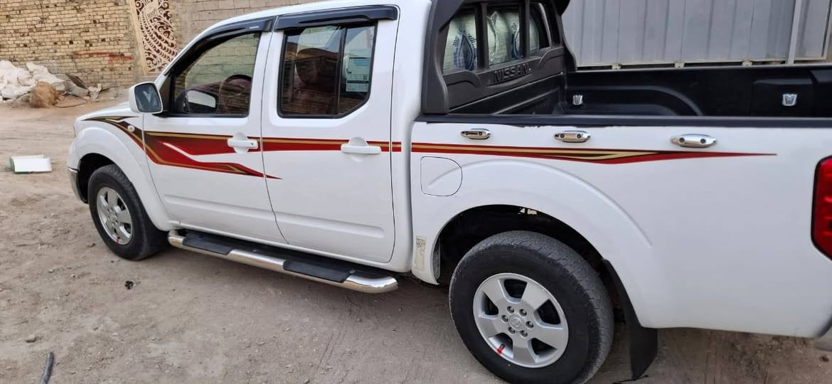 السلام عليكم
بيكم نيفارا موديل 2014 رقم قادسية ( انكليزي)  ( بسمي)

كفالة عامة تخم تاير حدادية كهربائيات كلها شغالة

المكان الديوانية _ للاتصال ***********
