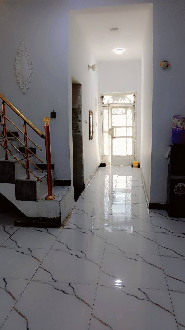 بسبب الوعود الكاذبة اعيد النشر دار زراعي للبيع ٢٠٠ م خلف حسينيه سفينة النجاة طريق الجامعه طريق الزائرينن
يحتوي على

استقبال.٦×٤

صاله ٩×٤

مطبخ ٤×٤

غرفتين

صحيات خارجيه وداخليه وطارمه ومنور ع عرض البيت

البناء حديث

للاستفسار الاتصال على الرقم ***********
