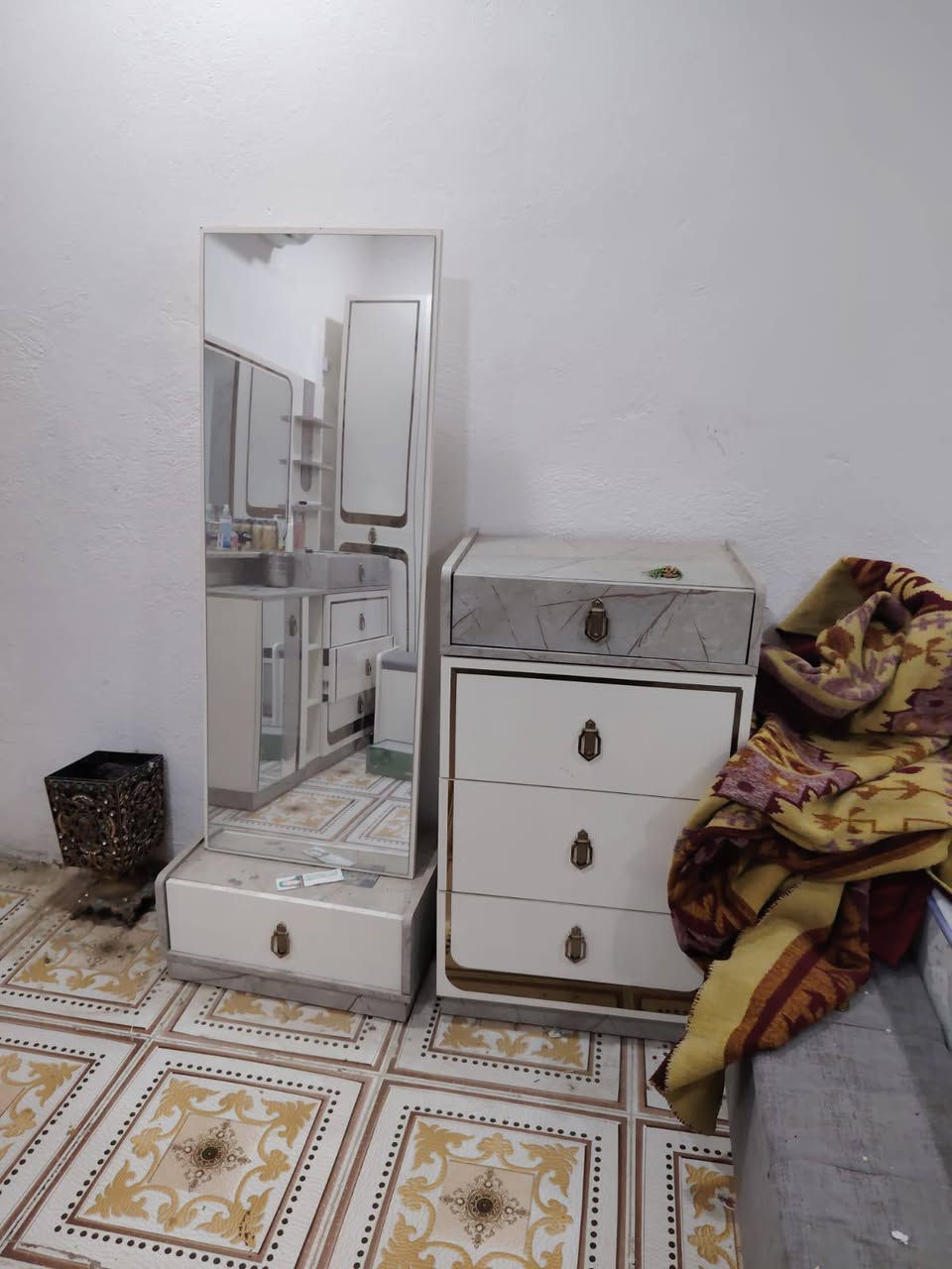 ماخذيه اب 4ملاين 
غرفه تركيه اخت الجديده قيم واخذ


**إذا كنت صاحب هذا الإعلان وتريد حذفه لأي سبب، رجاءا أرسل رسالة إلى الدعم الفني**