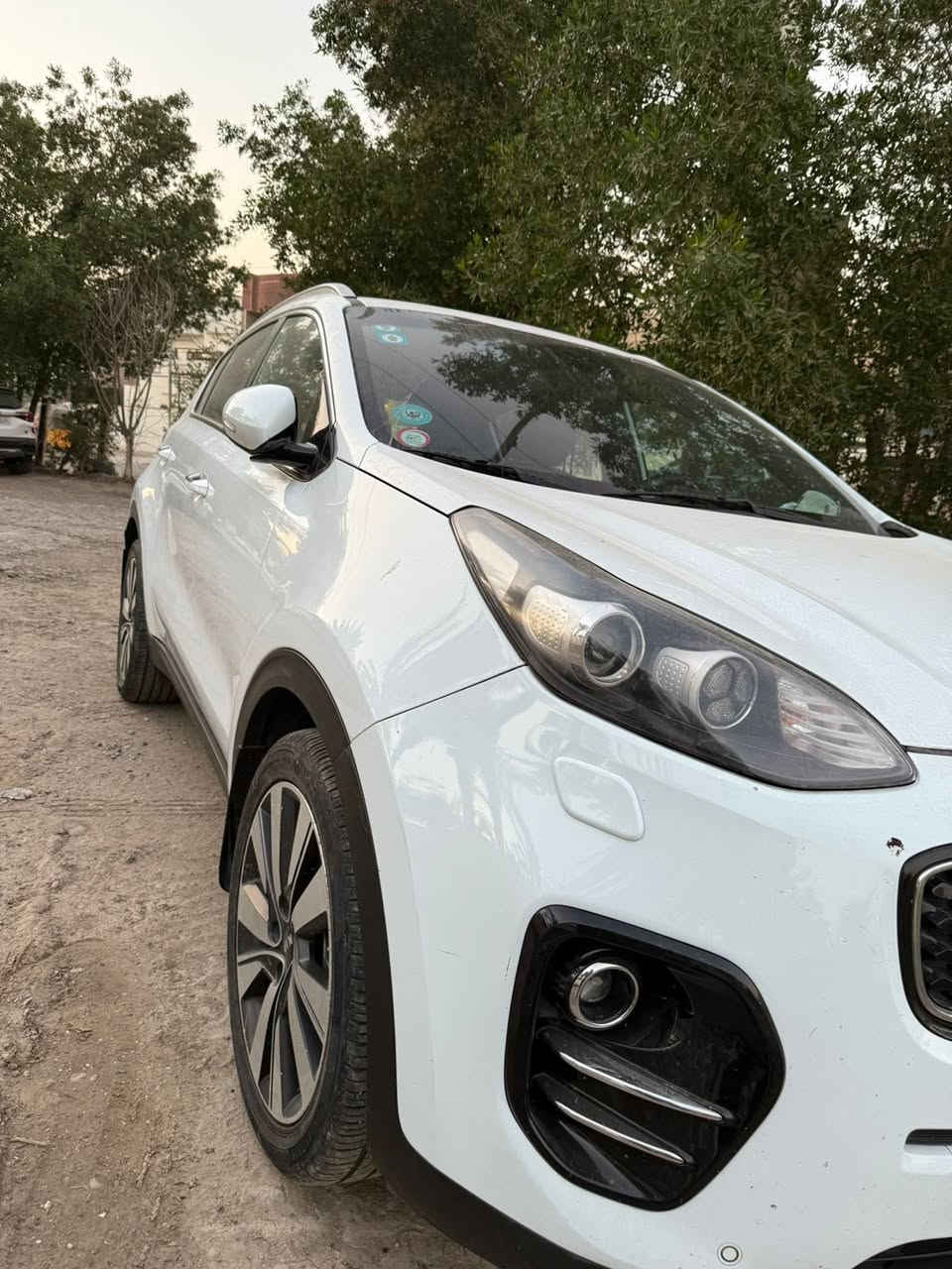 السلام عليكم للبيع كيا اسبورتج خليجي٢٠١٨ بدون حادث كفاله عامه حساس امامي خلفي بصمه اصلي كشنات حمصي ماشي ١٠٣    السعر ١٨٥ العنوان البنوك ***********
