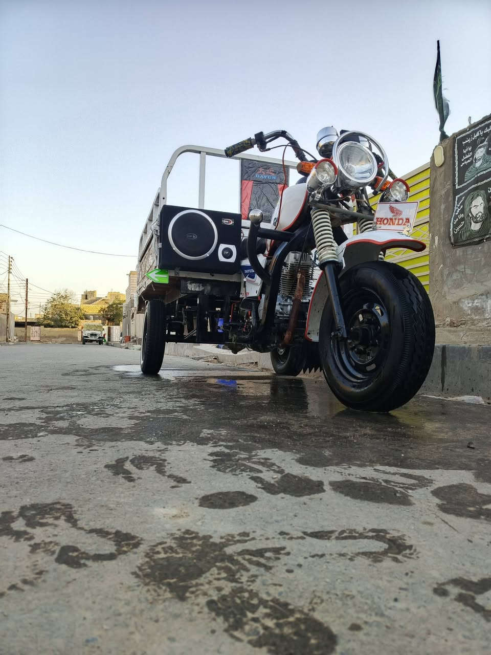 السلام عليكم شباب ستوته للبيع جاهزه من كلشي تخم تايرات ماصار يومين من شادهن كهربائيات طگ شلع شغاله مكينه مامفتوحه مديل 2018 يعني اكفلكياها كفاله من اي خلل بيه 
السعر مليونين و50 وبيه مجال للطيبين
للأستفسار ***********.
