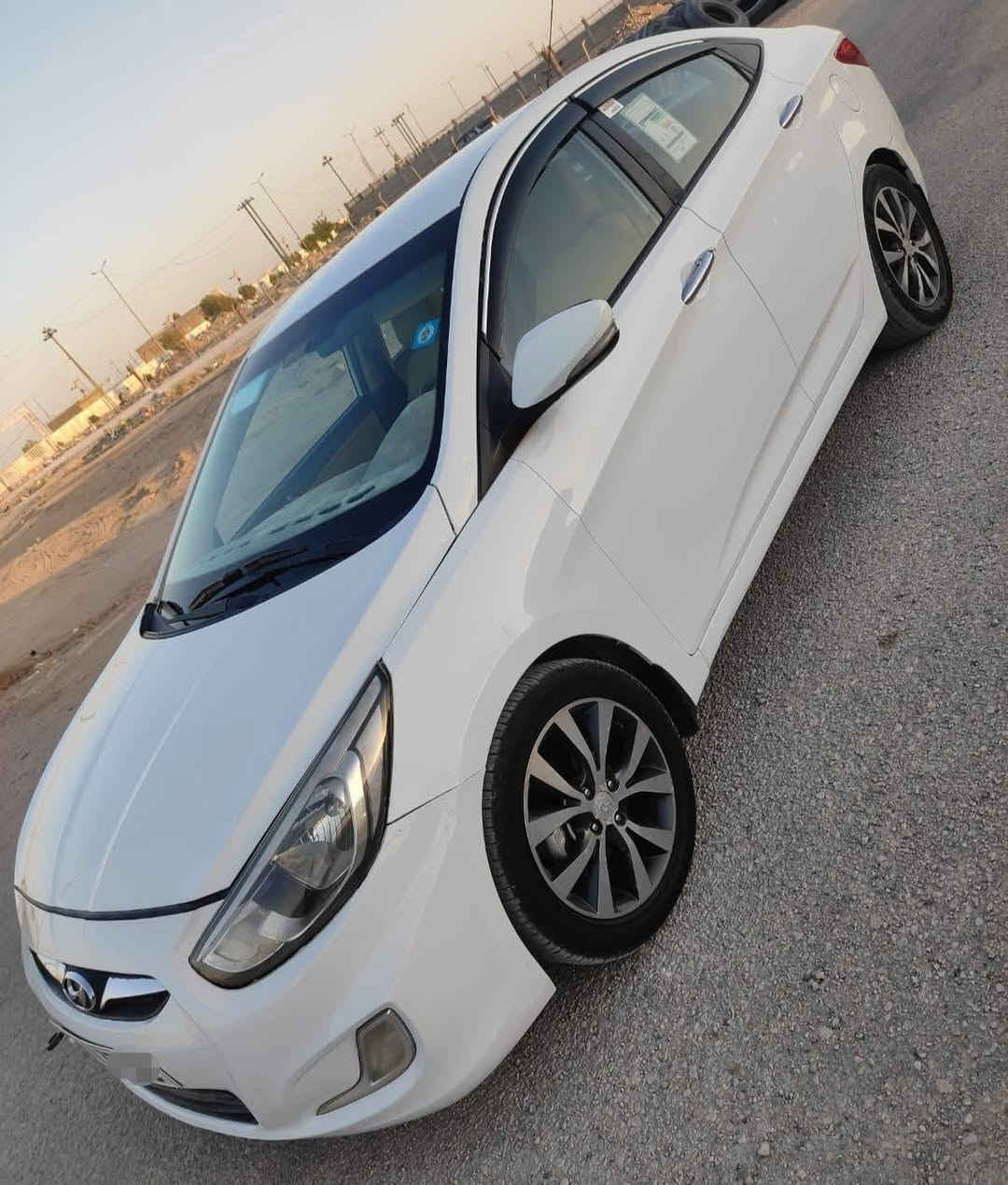 السلام عليكم ...
اكسنت 2015 خليجي 
محرك 1600
ماشيه ٢١٠
رقم بغداد نكليزي 
السيارة خير من الله واستخدام شخصي 
والسيارة باسمي والسيارة حلوة
مكان السيارة نجف مشخاب 
 
***********
