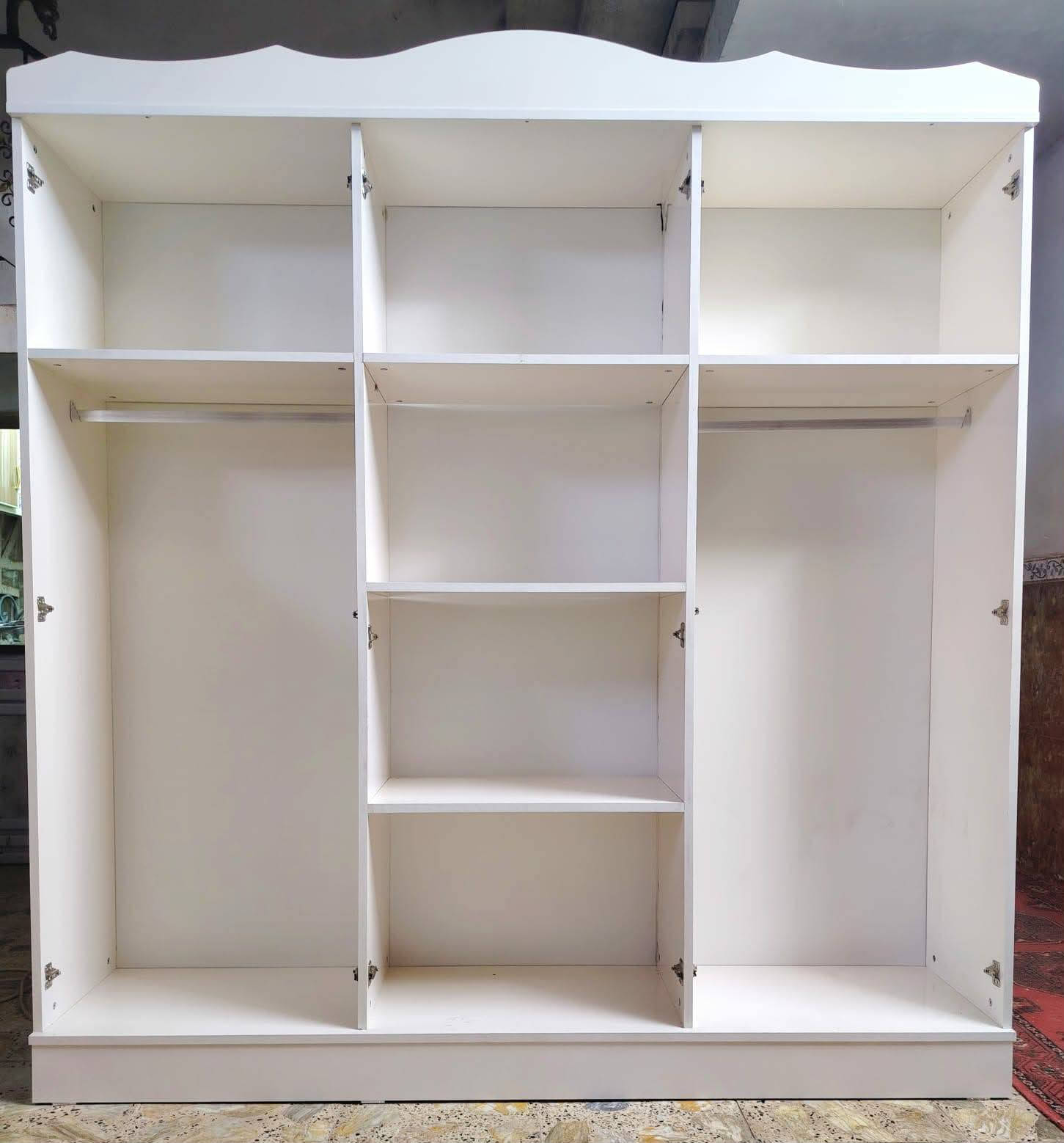 مديل فيروزا نظافه 95% سعرها 600وي الشد والنقل للحجز خاص او واتساب ***********
