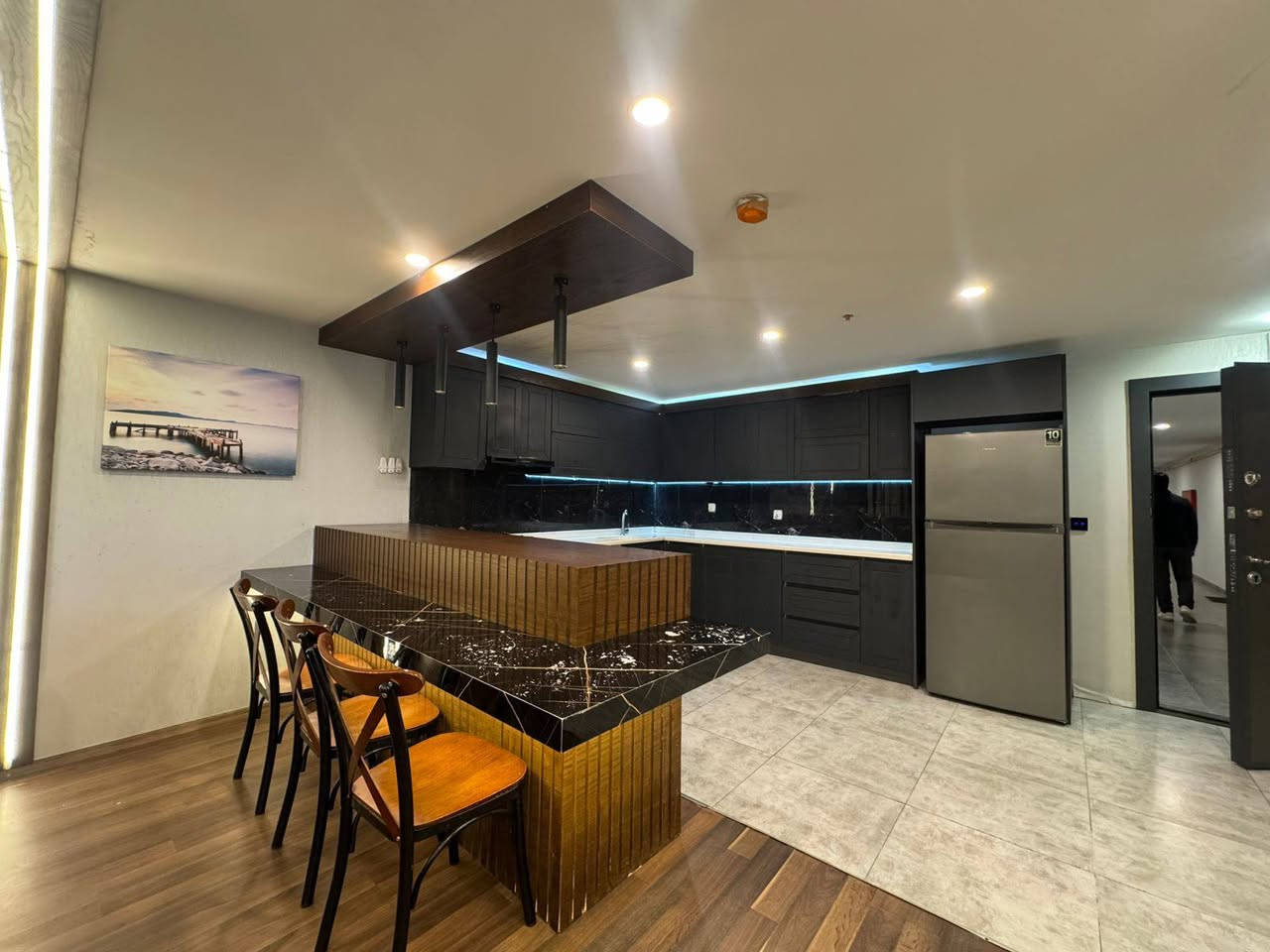 شقه للايجار للبيع منطقه الذهبيه اربيل 
مجمح لايف تاور 
فولvip
ثلاث غرفه صاله 
3+1
مؤسس
سعر750$
الاستفسار على واتساب 
***********
