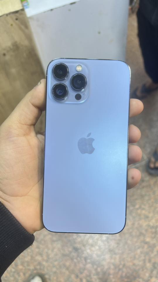 السلام عليكم جهاز 13 نضيف مبدل شاشه وبطاريه اثناء التبديل وكفت الشبكه  والكامرات . للبيع للاتصال *********** 
قيم بالي يرضا الله واخذه 🤍
