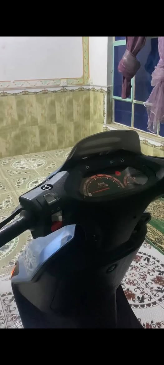 سلام عليكم دراجه للبيع فراشه دراجه نضيفه حيل بس محرك مبدل ولفات بي محرك نضيف شلع ومعدل فول تخم تاير دبلات جدد كهربائيات كله جديد نكره سلف دراجه كفرات جدد سواد جديد باتري جديد المكان الديوانية قضاء الحمزه الشرقي  سعر ٣٥٠ ***********
