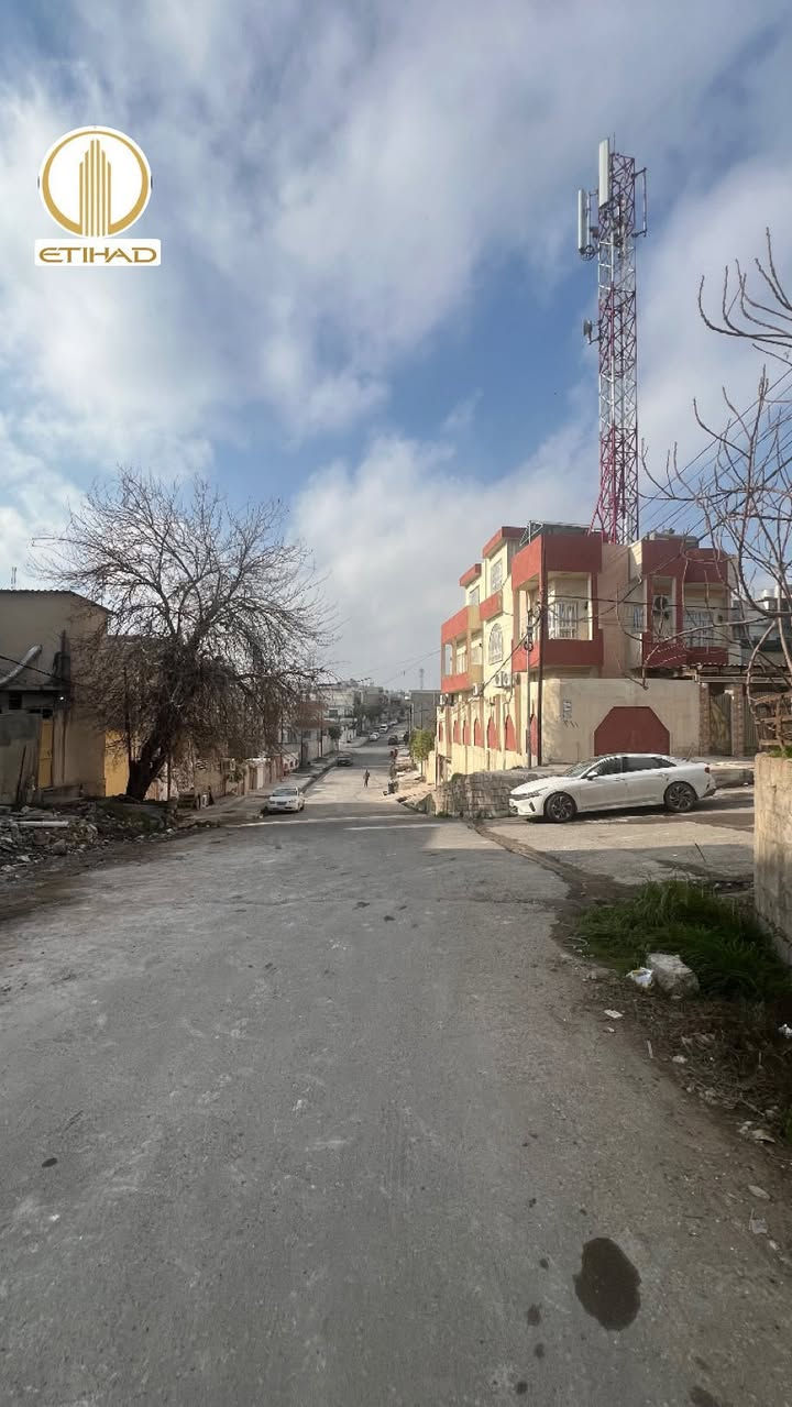 #مكتب_الاتحاد_للعقار
🏛دار  للبيـــــــــع حي المصارف 🏛 

◀️ مساحـة216متر  🏠

◀️واجهة20✖️16متر 🏠

◀️سند طابو ملك صرف ⭐️

◀️موقع مميز و هادئ🏠

◀️الدار غير متساوي الأضلاع ( مثلث )🏠
تفاصيل اكثر يرجى مراجعة المكتب
_____________________________ 

         مكتب الاتحـــاد للعقار 

الفرع الاول : شارع المصارف الرئيسي 

الفرع الثاني: الصديق بداية سايدين البحرين 

☎️***********

م. عبدالله العبيدي
