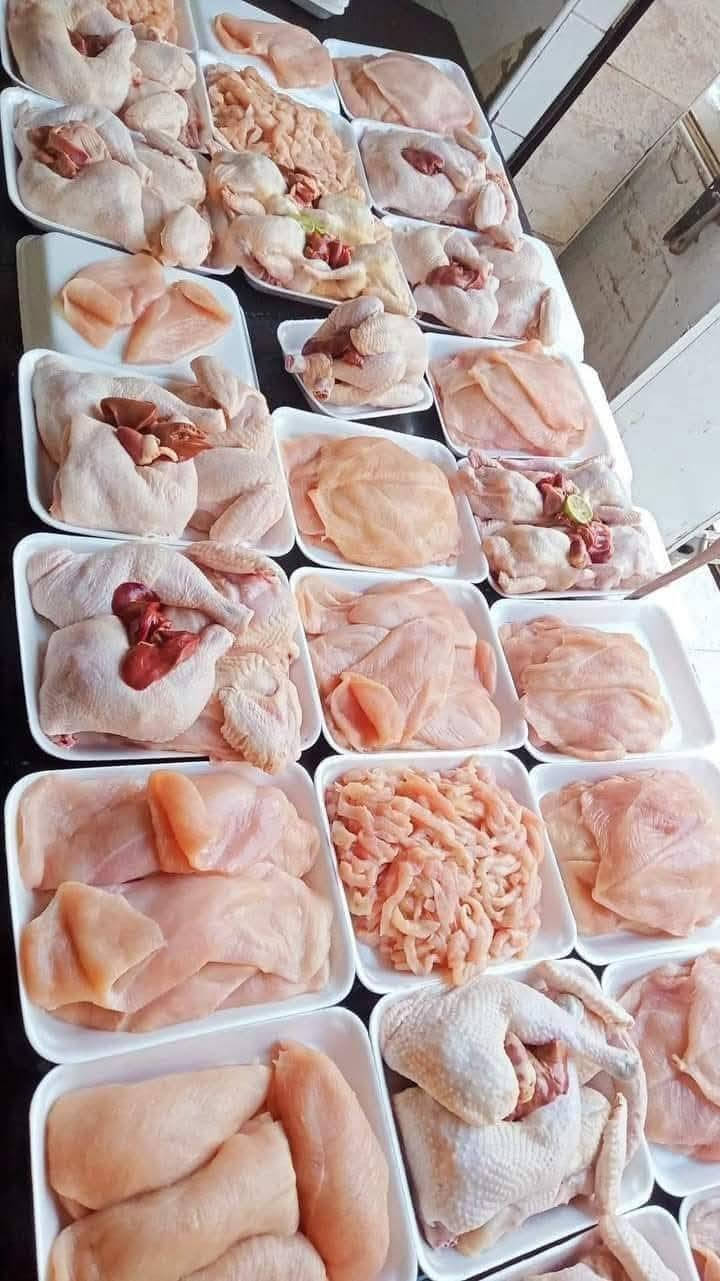 *********** توصيل يتوفر لدينا غدا الاثنين ان شاء الله
دجاج خشن.. افخاذ ب٦ الكيلو.. الصدور ب٦ الكيلو
راسلونا ع الواتس او ع الخاص
الحاوي الجديد قرب سيد رحمه مقابيل مدرسه الطيبات
