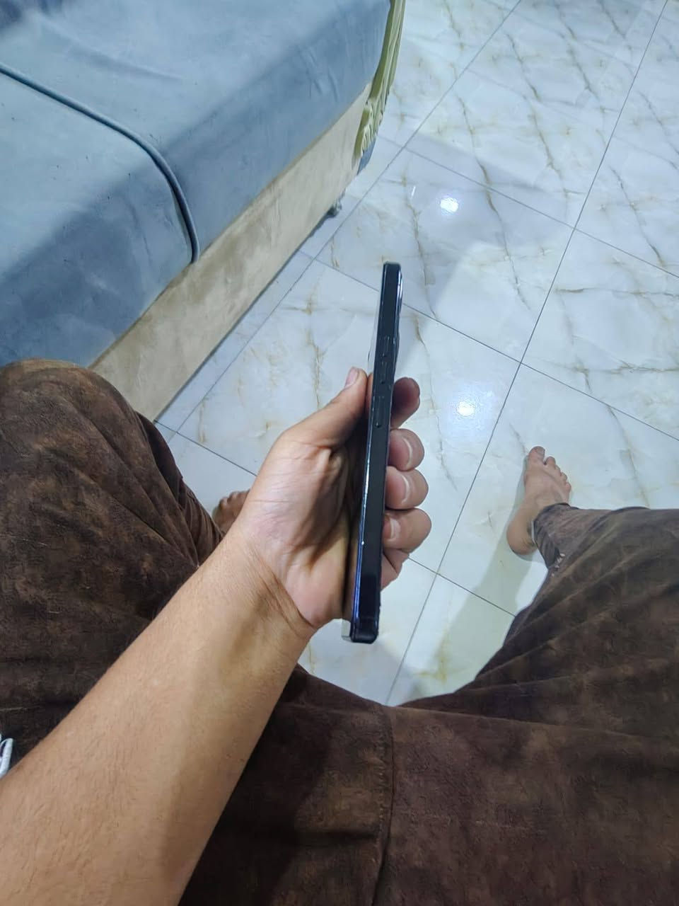 تلفون البيع سعره ١٦٠وبي مجال وهذا رقمي ***********
