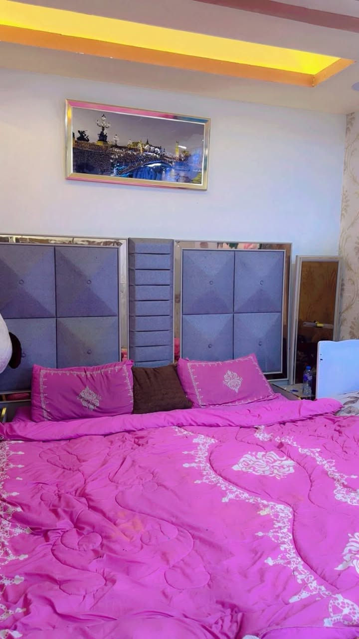 جربايه مع كومدياته وفيبرته ومرايته عموديه مفتوحه وكامله تركي قوي موعادي ب٢٠٠ قفلهه تنومه ***********
البصره التنومه
