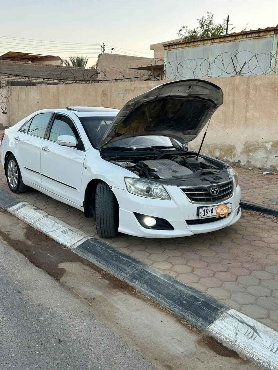 للبيع فقط
تيوتا آريون 2007 
رقم كربلاء نكليزي بأسمي 
مواصفات (سلايدروف .تبريد قطعتين .تحكم ستيرن جهتين .شاشة .بصمه .حساساة.يعني فول الفول )
مكينه قبل شهرين شادهه حاويه كير جديد حداده خلفيه نفض كله جديد إماميه نقص درايم شف فقط الباقي جديد 
منضوممة تبريد كله جديد اصلي يابان   
 سعر السيارة 97 وبيهه مجال  الي ما يعجبه المنشور خلي يعبر المنشور 
مكان السيارة كربلاء الحسينية 
رقم الهاتف (***********)
وأسف عالأطالة 😊
