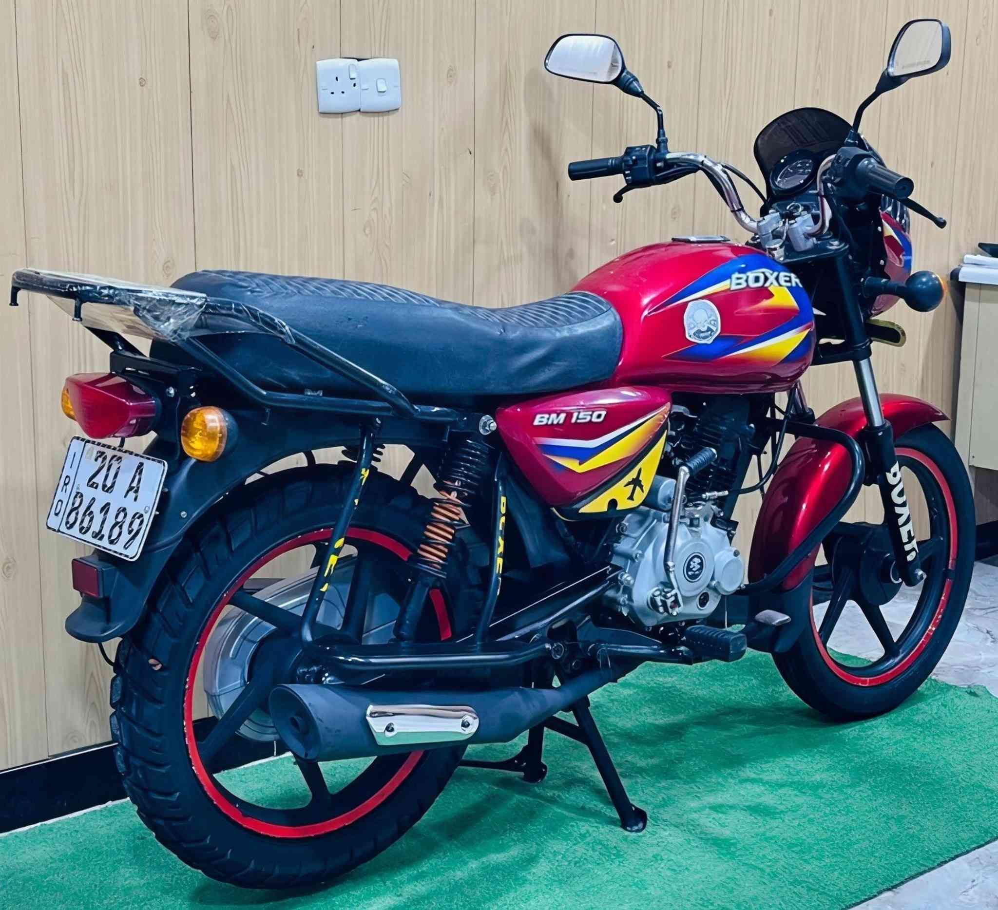 يا الله السلام عليكم ورحمة الله وبركاته
بوكسر 2021
2-المكينه مكفوله وحلوه وبلاديه
3-مرقمه رقم ديالى انكليزي تحويل ثاني يوم
4-كهربائيات شغاله بدون أي نقص
5بيع نقد وقسط على ماستر كارد الرافدين 
6-عنواني ديالي بعقوبه بهرز معرض الأصدقاء
7-غير متواجد خاص
8-اتصال او وتساب ***********
