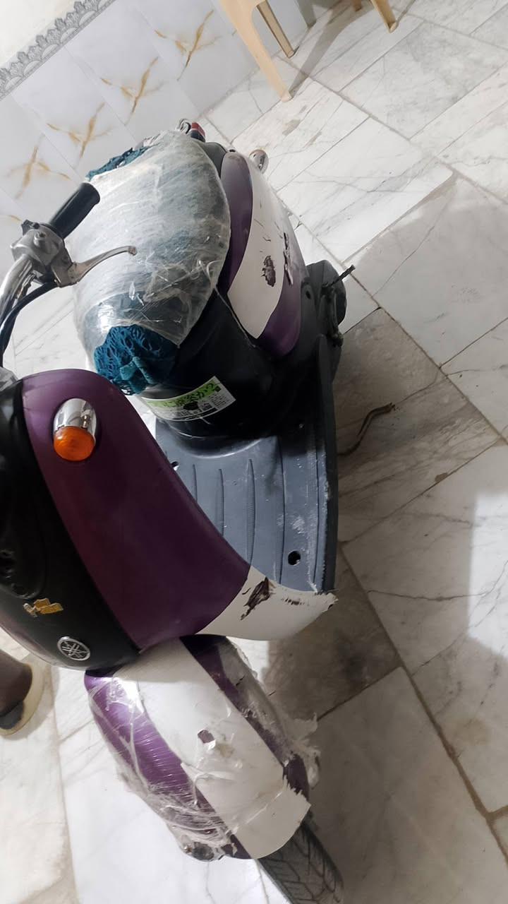 سلام عليكم دراجة مصرية فحل. 
مفتوحه مرة وحدة 
كهربائيات كاملة نقص باتري 
سعر 250 وبيه مجال 
***********
