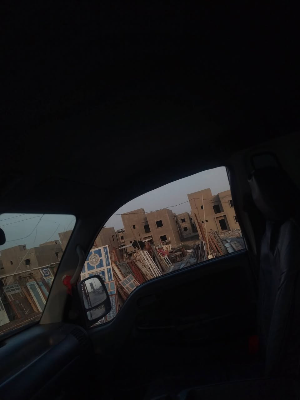 سلام عليكم بنكو البيع مو ديل 17  رقم ذي قار تحويل مباشر *********** مكان سياره ناصريه مركز
