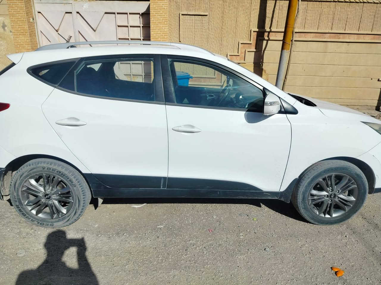 بسم الله الرحمن الرحيم 
السلام عليكم ورحمة الله وبركاتة 
1️⃣توسان للبيع فقط 2016 لون ابيض 
2️⃣رقم النجف بسمي رقم القديم 
3️⃣بيه بارد جاملغ الايمن شي بسيط فقط 
4️⃣ماشيه 150فقط 
5️⃣سياره محرك حاديه كير مكفول 
6️⃣السعر 153.. 
7️⃣العنوان النجف الاشرف 
رقم الهاتف: 
***********
