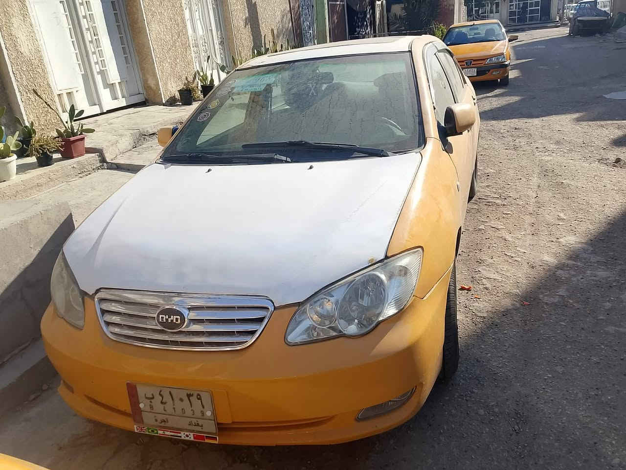 السلام عليكم اف ثري تكسي نظيفه للبيع واتساب ***********
