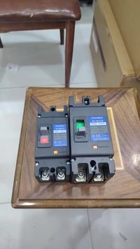 قاطع هوائي MCCB Taxnele 125A 250A متوفر توصيل لجميع المحافظات 07715210...