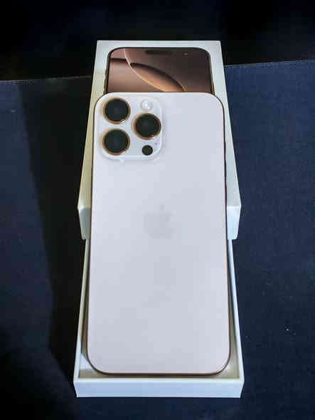 السلام عليكم 
ايفون 📱 16 برو ماكس

البطاريه 100

ذاكره 256

دبل شريحه ZA 

نظافه 100‎%‎

ملحقات كاملة 

السعر 1450 

العنوان النجف ناحية العباسيه 

***********
