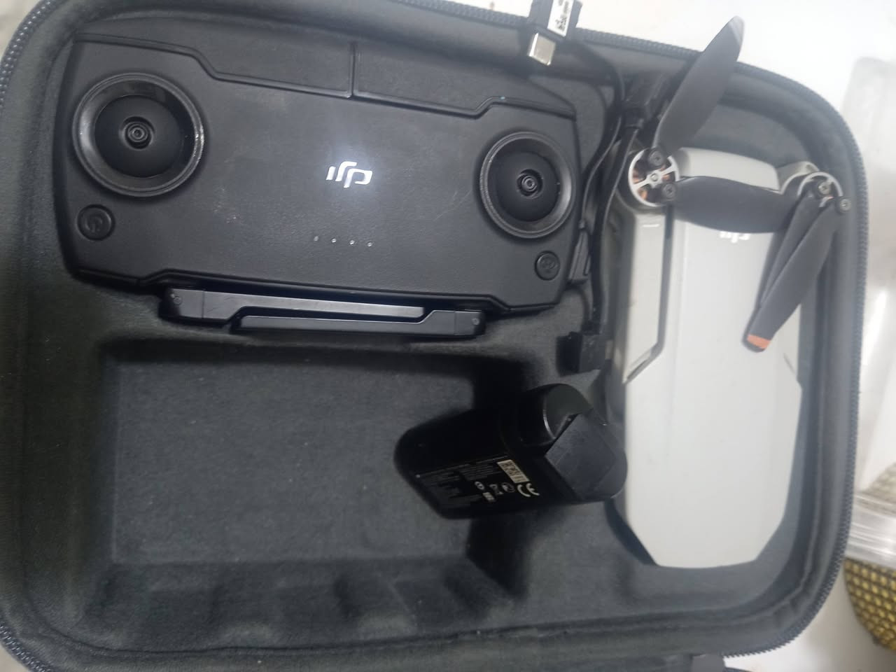 للبيع مني 2 كومبو 3 بطاريات سعر 500.ومني1 سنكل 230  مكاني كربلاء رقمي *********** توصيل موجود
